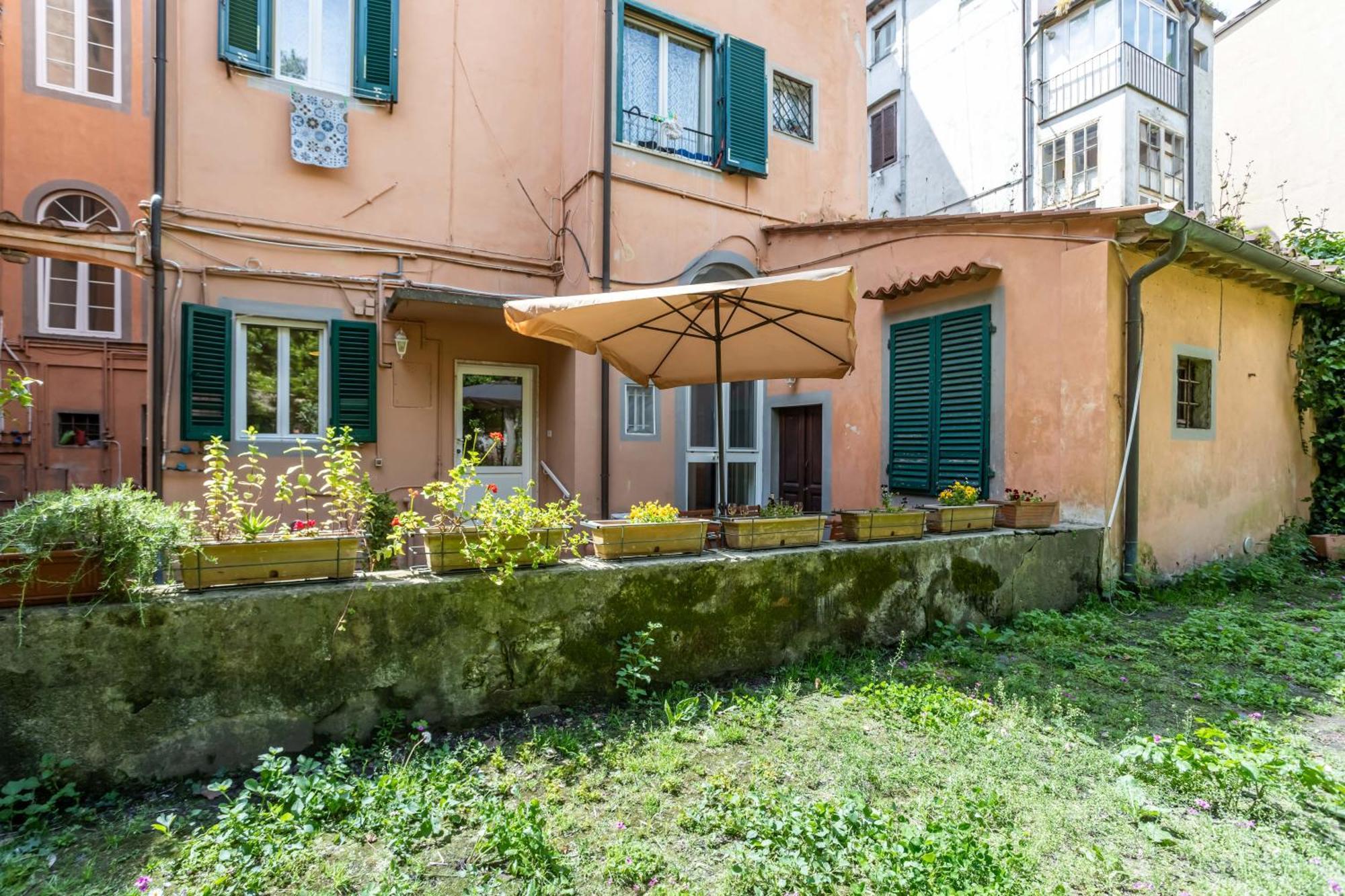 Hostly-Garden House San Lorenzo-Few Steps To Tower Pisa Buitenkant foto
